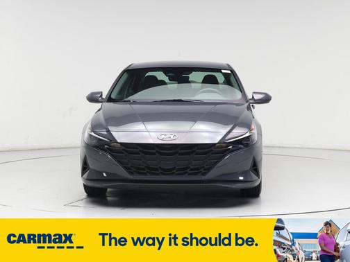 2023 Hyundai ELANTRA SE