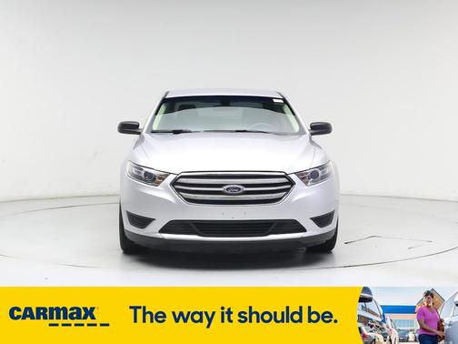 2016 Ford Taurus SE