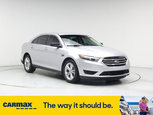 2016 Ford Taurus SE