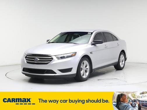 2016 Ford Taurus SE