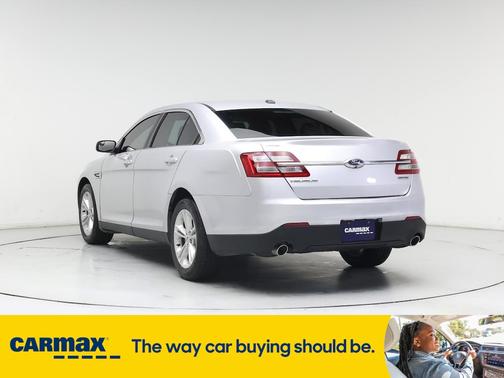 2016 Ford Taurus SE