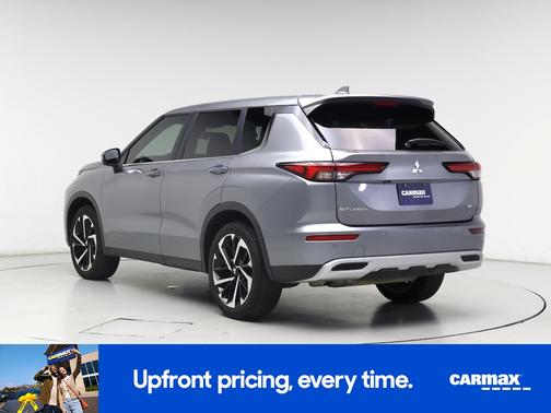 2023 Mitsubishi Outlander SE