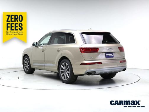 Gold 2018 Audi Q7 Prestige