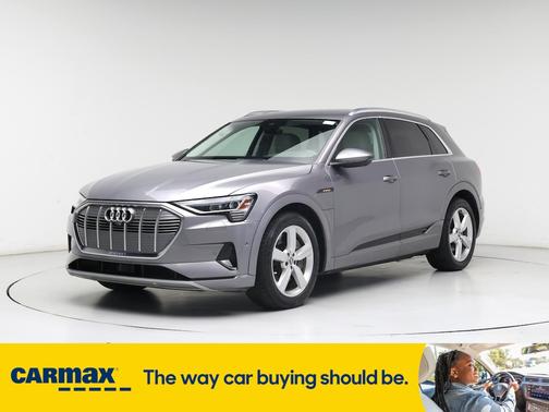 2019 Audi e-tron Premium Plus