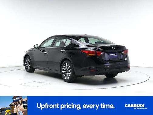 Black 2025 Nissan Altima SV