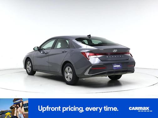 Gray 2025 Hyundai ELANTRA SE