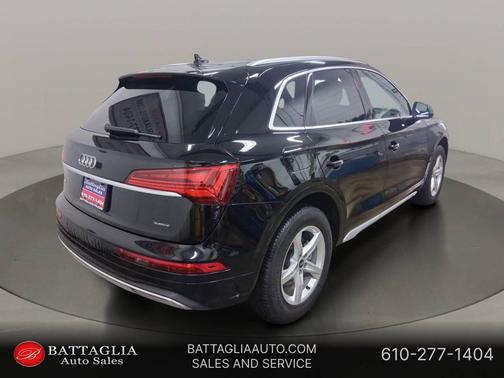 Brilliant Black 2023 Audi Q5 40 Premium