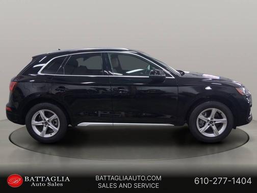 Brilliant Black 2023 Audi Q5 40 Premium
