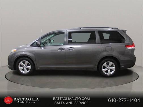 2013 Toyota Sienna LE
