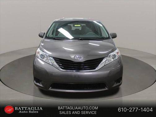 2013 Toyota Sienna LE