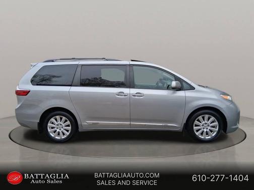 2017 Toyota Sienna XLE