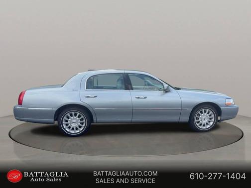 2006 Lincoln Town Car Signature