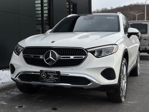 2023 Mercedes-Benz GLC 300 