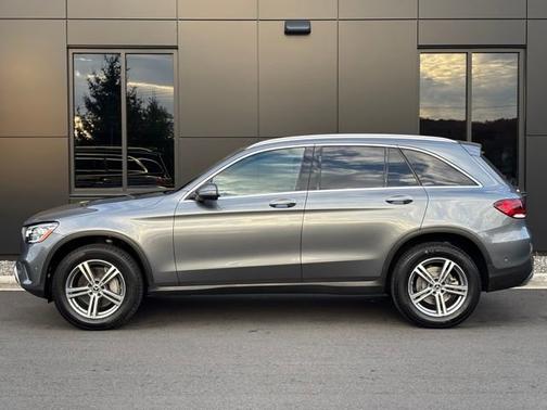 2022 Mercedes-Benz GLC 300 