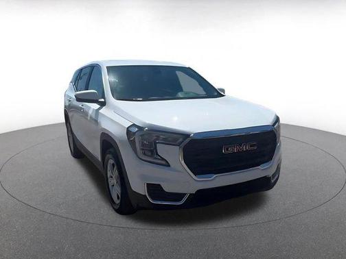 Summit White 2024 GMC Terrain SLE