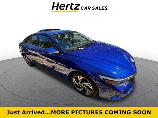 2025 Hyundai ELANTRA SEL