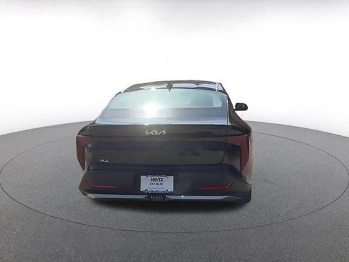 Aurora Black Pearl 2025 Kia K4 LXS