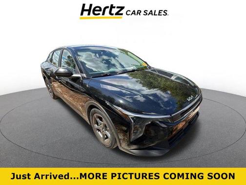 Aurora Black Pearl 2025 Kia K4 LXS