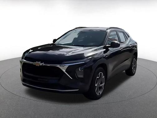 Mosaic Black Metallic 2025 Chevrolet Trax LT