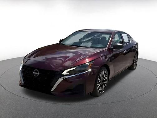 Garnet Pearl Metallic 2025 Nissan Altima SV FWD