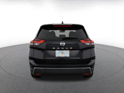 Super Black 2025 Nissan Rogue SV
