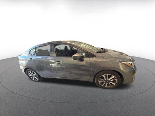 Gun Metallic 2025 Nissan Versa 1.6 SV