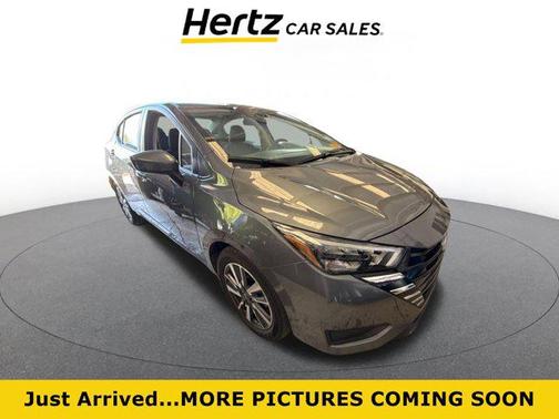 Gun Metallic 2025 Nissan Versa 1.6 SV