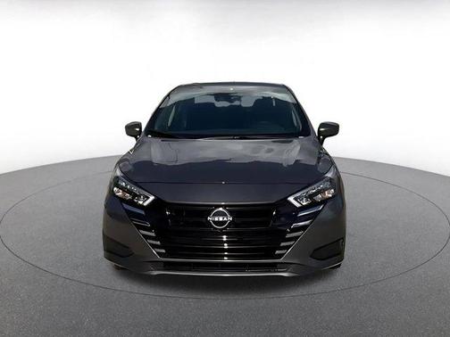 Gun Metallic 2025 Nissan Versa 1.6 SV