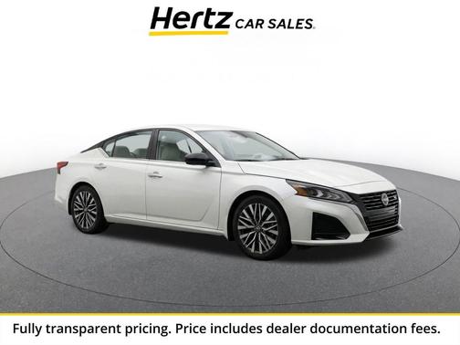 Pearl White Tricoat 2025 Nissan Altima SV FWD