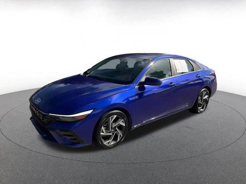 2025 Hyundai ELANTRA Limited