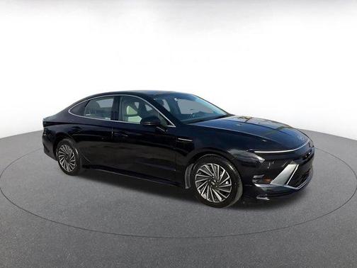2025 Hyundai SONATA Hybrid SE