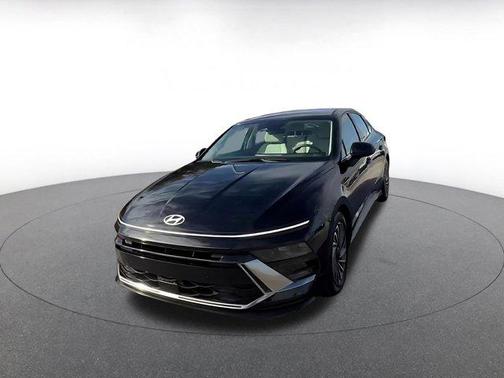 Abyss Black 2025 Hyundai SONATA Hybrid SE