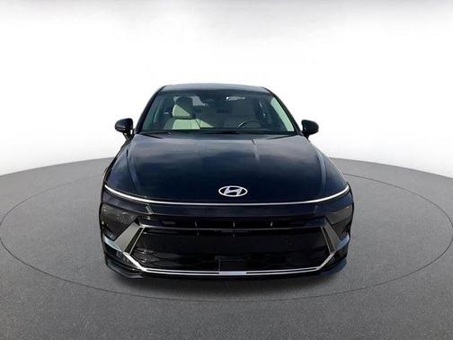 2025 Hyundai SONATA Hybrid SE
