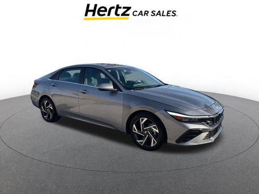 2025 Hyundai ELANTRA SEL
