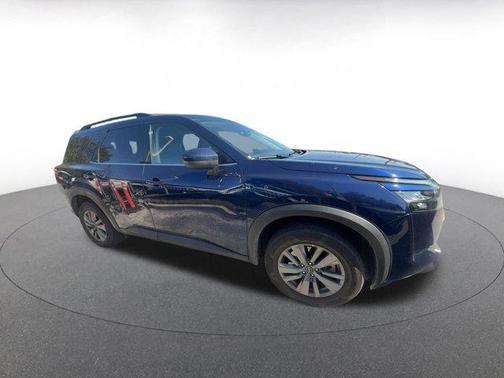 2025 Nissan Pathfinder SV FWD