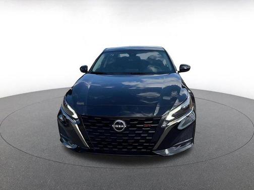 2025 Nissan Altima SR FWD