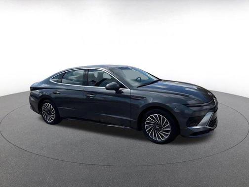 2025 Hyundai SONATA Hybrid SE