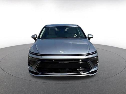 Aero Silver 2025 Hyundai SONATA Hybrid SE