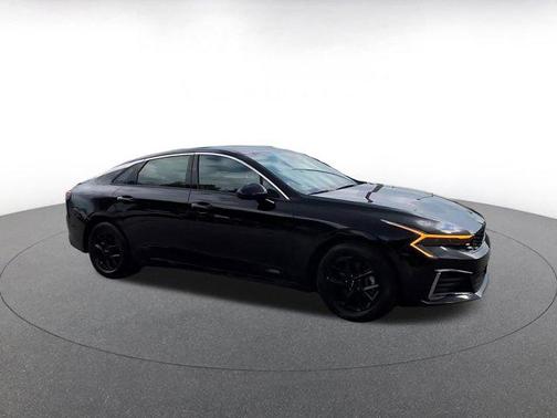 Aurora Black Pearl 2025 Kia K5 LXS