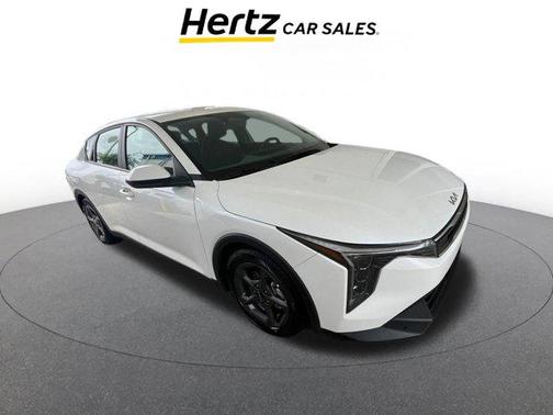 Snow White Pearl 2025 Kia K4 LXS