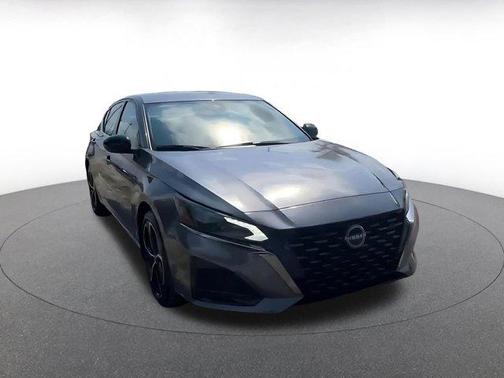 Gun Metallic 2025 Nissan Altima SR FWD