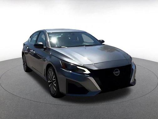 Gun Metallic 2025 Nissan Altima SV FWD
