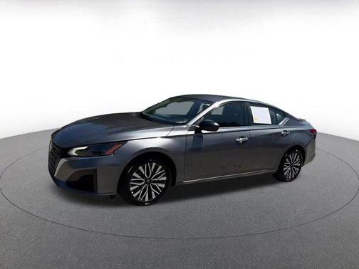 Gun Metallic 2025 Nissan Altima SV FWD
