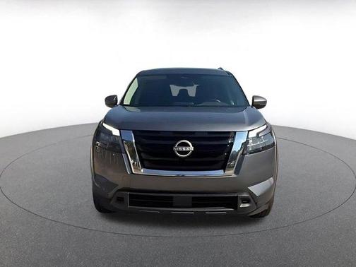 2025 Nissan Pathfinder SV FWD