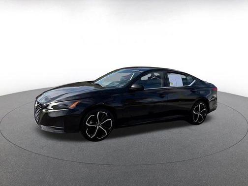 2025 Nissan Altima SR FWD