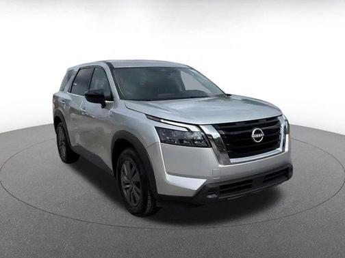 2024 Nissan Pathfinder S FWD