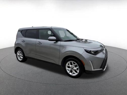 Steel Gray 2025 Kia Soul LX