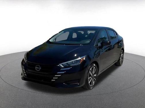 Super Black 2025 Nissan Versa 1.6 SV