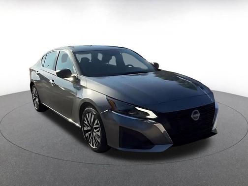 Gun Metallic 2025 Nissan Altima SV FWD