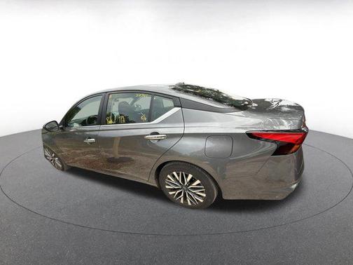 Gun Metallic 2025 Nissan Altima SV FWD